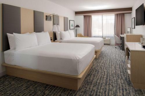 Best Western Premier Keizer Salem Hotel - image 11