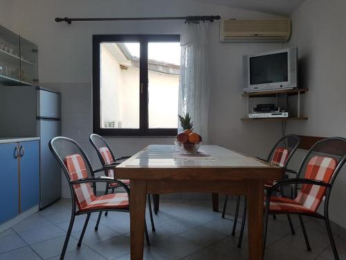 Apartments by the sea Starigrad Paklenica - 6621 - image 2