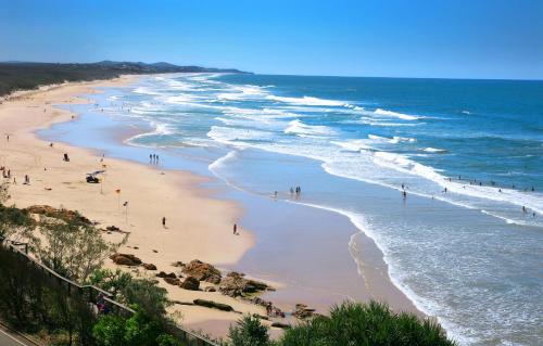 Coolum Beachside Apartment