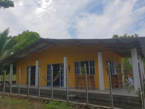 Cabana cerca al mar - A 200 mts