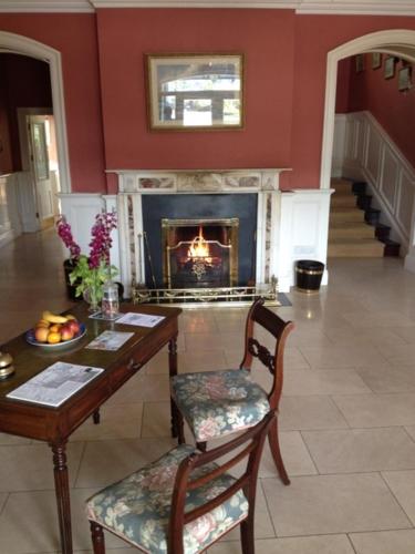 Hall, Emlagh House in Dingle