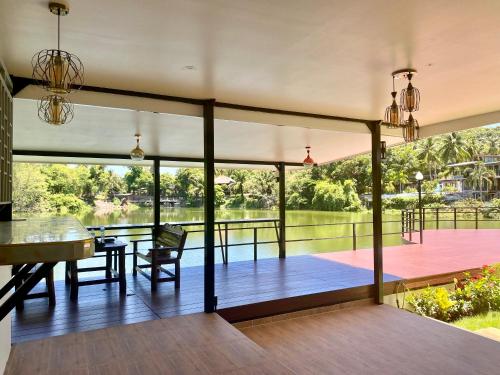 Pure Laguna Residence by Nice Sea Resort in 꼬팡안