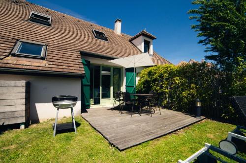 Erkély/terasz, Cottage "Les ETANGS" a quelques pas du Lac de la foret d'Orient - Les Cottages du Belvedere in Mesnil Saint Pere