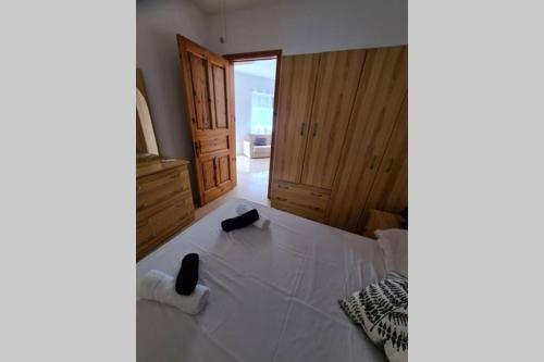 Bugibba Corner Apartment stone away from the sea