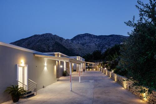Villa with Private Pool image 10