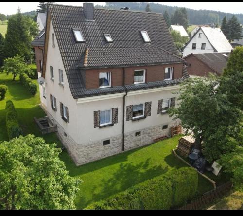 Viesnīcas āriene, Am Sachsenstein - Zum Skispringer in Lauter-Bernsbach