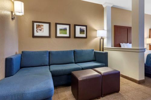 Comfort Suites Airport-University