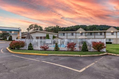 Quality Inn & Suites Vestal Binghamton near University