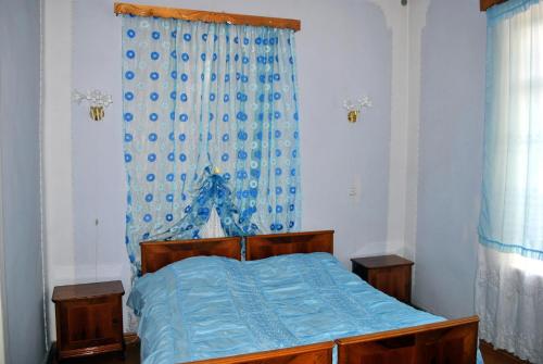 Tamar Guest House - Tap to explore photos