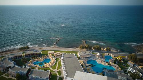 Photo - Serita Beach Hotel