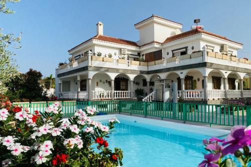  2 Apartments with private pool at Villa Diaz Aleman, Unterkunft in Salobre