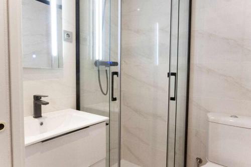 NEW. Moderno y elegante apartamento céntrico., Madrid (fotografie 10)