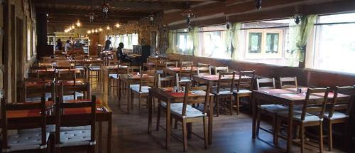 Šeberák - ubytování v chatičkách a v luxusních stanech Šeberák - ubytování v chatičkách a v luxusních stanech