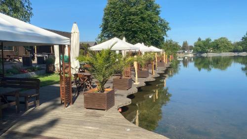 Šeberák - ubytování v chatičkách a v luxusních stanech Šeberák - ubytování v chatičkách a v luxusních stanech