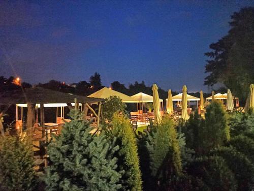 Šeberák - ubytování v chatičkách a v luxusních stanech Šeberák - ubytování v chatičkách a v luxusních stanech