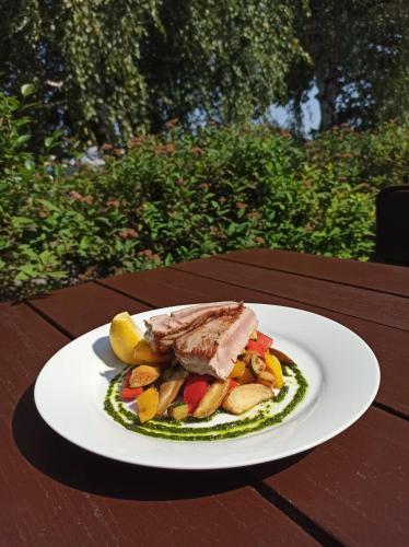 Šeberák - ubytování v chatičkách a v luxusních stanech Šeberák - ubytování v chatičkách a v luxusních stanech