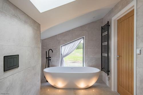 Udvendig, Old Harrow Barn by Bloom Stays in Egerton