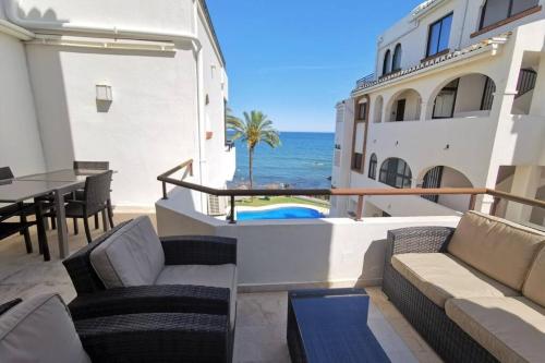 Beach front home, sea view close to La Cala