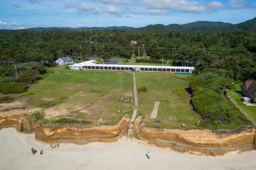 . Tillicum Beach Motel - Formerly Deane's Oceanfront Lodge