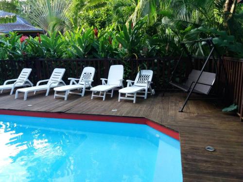 Bungalow d'une chambre avec piscine partagee jardin amenage et wifi a Pointe Noire - Location saisonnière - Pointe-Noire