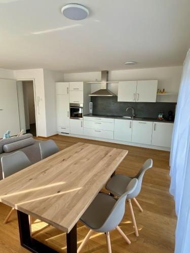 Kitchen, Schoko-Apartments mit Bad & Kuche in Unterschneidheim