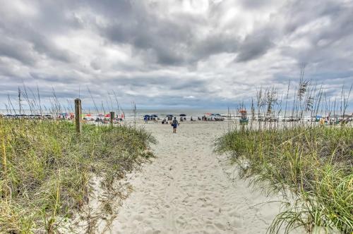 North Myrtle Beach Home with Patio - Walk to Beach!