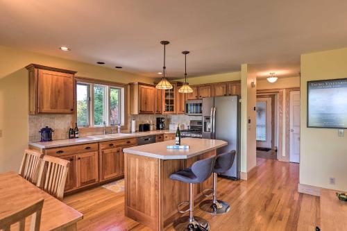 Finger Lakes Home with Keuka Lake Views! in Hammondsport, USA