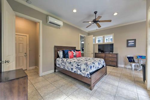 Large 3-Story Family Home Less Than quarter Mi to Crescent Beach - image 3