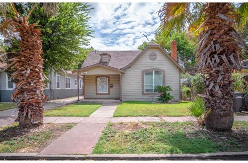 Florida St Nice Remodeled 3BR/2BA Near Downtown San Antonio