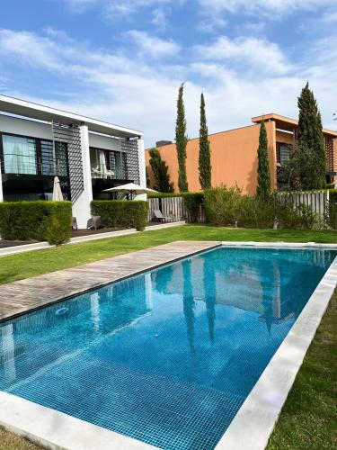 Troia Golf Beach Resort w/Pool gîte à louer Montalvo