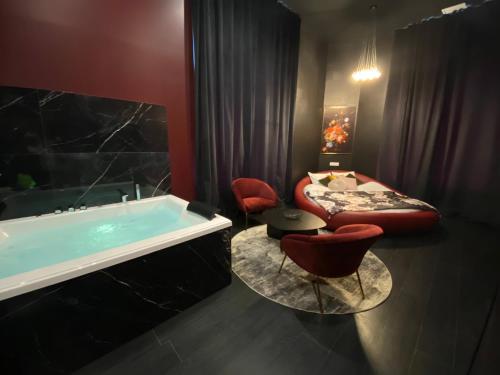 . Legend Majestic Superbe Love Room - Jacuzzi - Champagne - Romantisme - parking privé GRATUIT