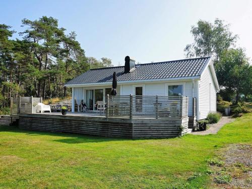 B&B Väröbacka - 5 person holiday home in V r backa - Bed and Breakfast Väröbacka