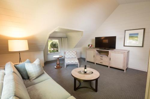 Book the Harvest King Suite Harvest King Suite