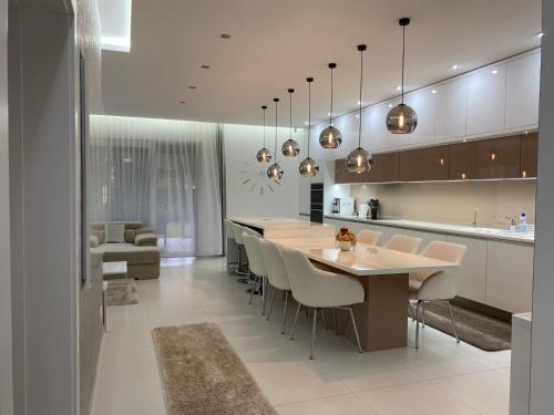 . Amira Apartman & Wellness
