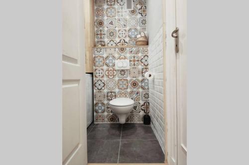 Chambre au calme, proximite commodites, bus, tram, metro, acces autoroute