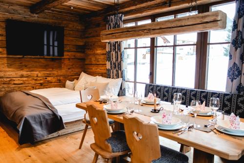 บริการและสิ่งอำนวยความสะดวก, Stadl Chalet Ischgl in เอเบเนอ