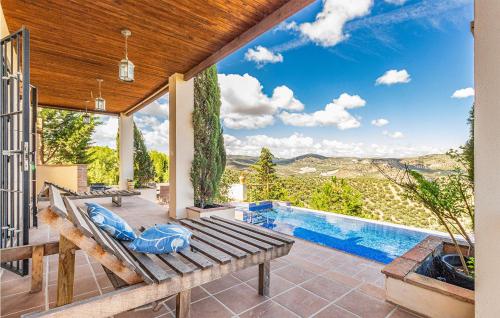 Nice home in Fuente del Conde with Outdoor swimming pool, WiFi and 5 Bedrooms gîte à louer Fuente del Conde
