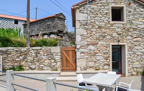  Stunning home in Vimianzo with 1 Bedrooms and WiFi in Vimianzo