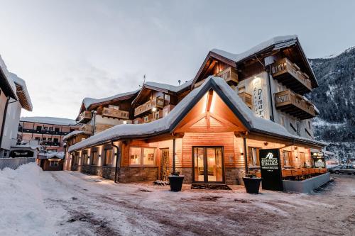 Albergo Dimaro Wellness Hotel - 숙소 외관
