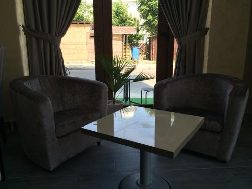 Lucas Boutique Hotel - image 12