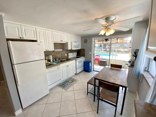 120 Bahia Via - Downstairs - image 7