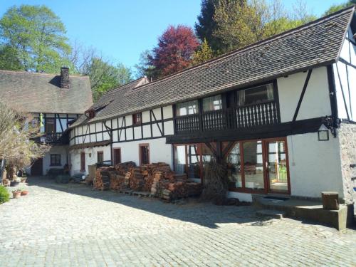 . Pulvermühle - 3 Zimmer Bad direkt am Stettbach im NATURA 2000 Gebiet mit 12500 qm Garten, E- Bikes Verleih
