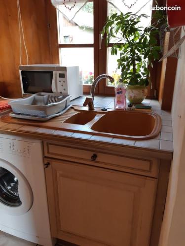 Gîte La petite maison horlogère et jacuzzi , raquettes