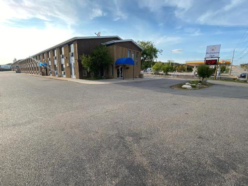 Reliance Inn - image 8