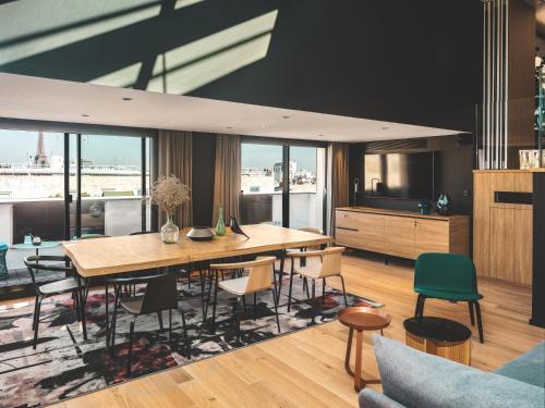 商务中心, 巴黎诺富特沃日拉尔蒙帕纳斯酒店 (Novotel Paris Vaugirard Montparnasse Hotel) in 巴黎