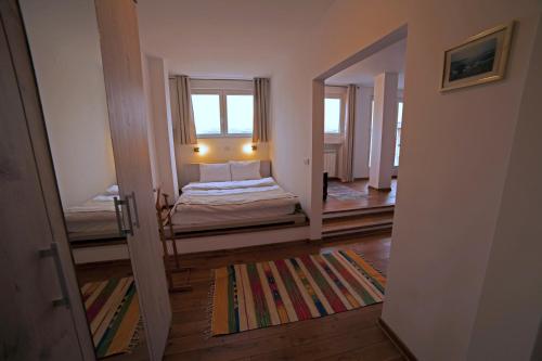 Arena Penthouse Apartments - image 11