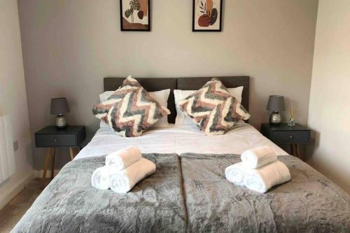 Park View Luxury 2-bedroom serviced apartment.