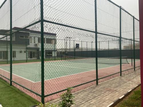 3Bedroom apartment...LSDPC ESTATE FREEDOM WAY ENTRANCE...