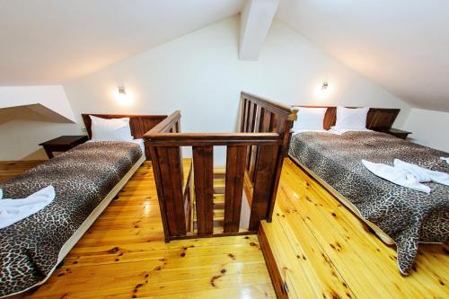Family Room - Split Level image 6