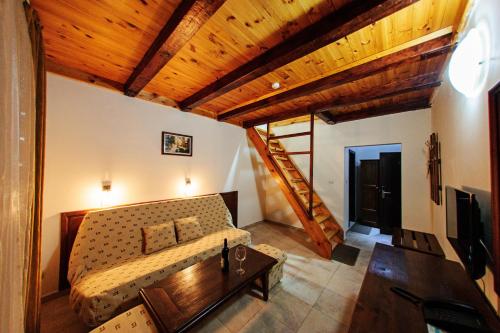 Family Room - Split Level image 10